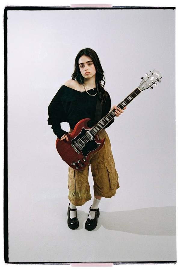 Candela Gómez — Morderte — covers and visualizer, styling by Veneno Studio, image 10 of 16