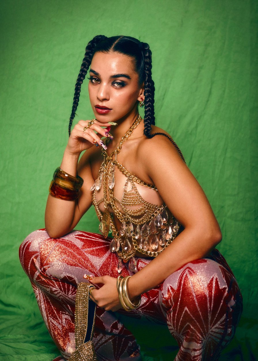 Caro Caxi — Neo2 Magazine, styling by Veneno Studio, image 10 of 12