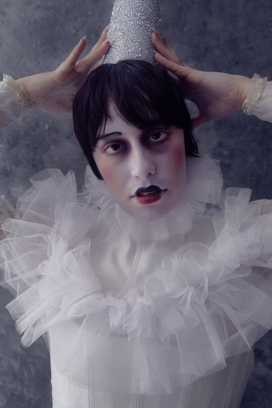 TERE! — No More Manners, styling by Veneno Studio, image 7 of 8