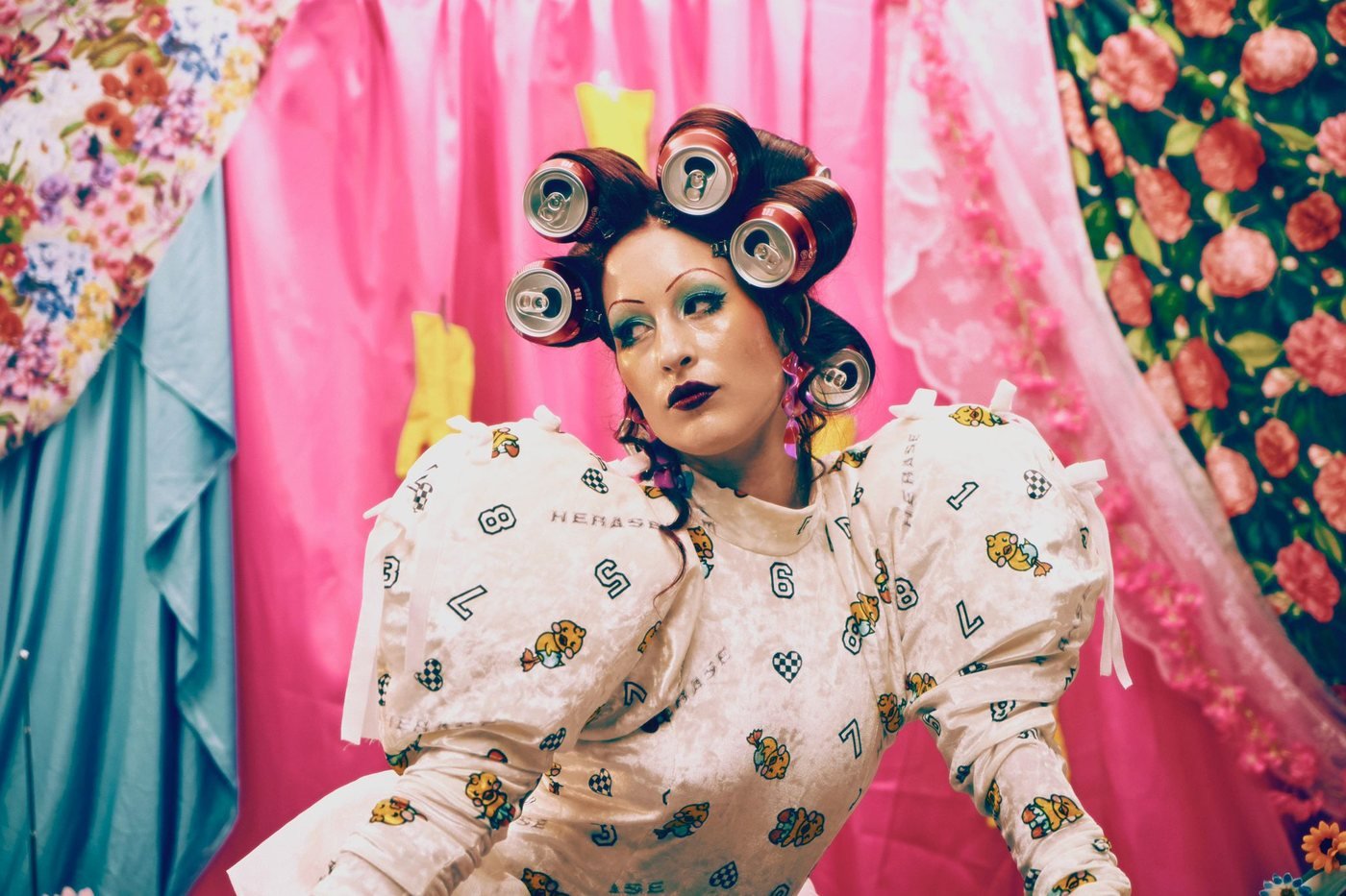 Rutina desquiciada — Fashion film, styling by Veneno Studio, image 3 of 15